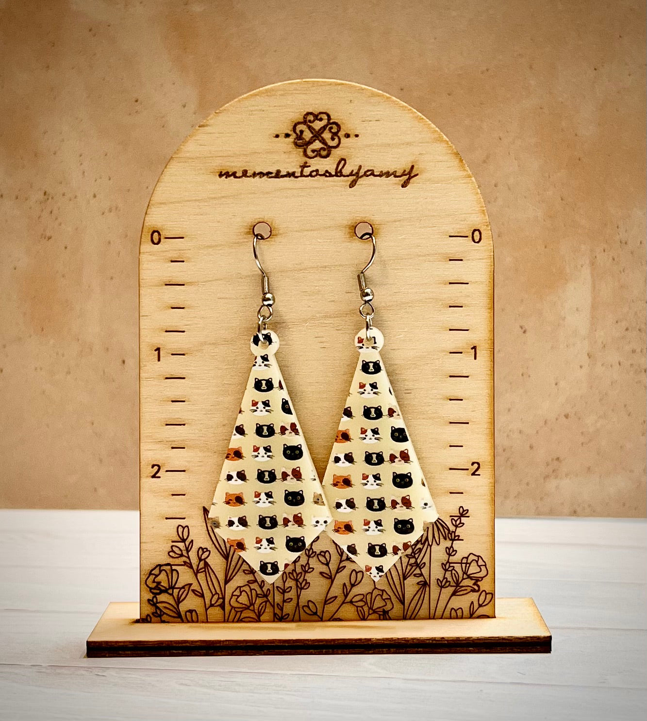 Kite Shape Ivory Cat Face Dangle Earrings